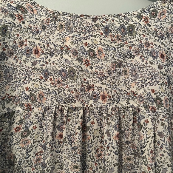Rose + Olive floral blouse 1X - Picture 5 of 6